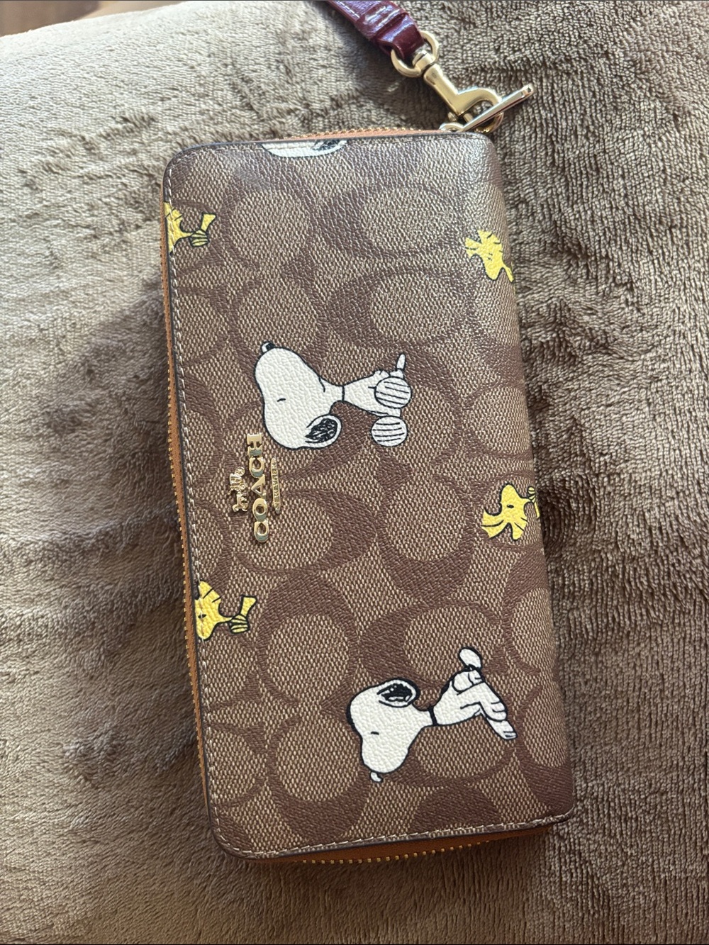 Coach Brown Signature Canvas Wallet with Snoopy & Yellow Woodstock Accents - Picture 1 of 3